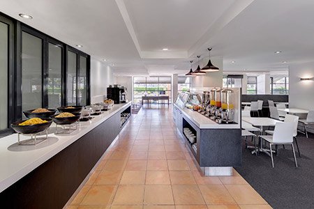 travelodge-hotel-blacktown-buffet-breakfast-area-450x300.jpg